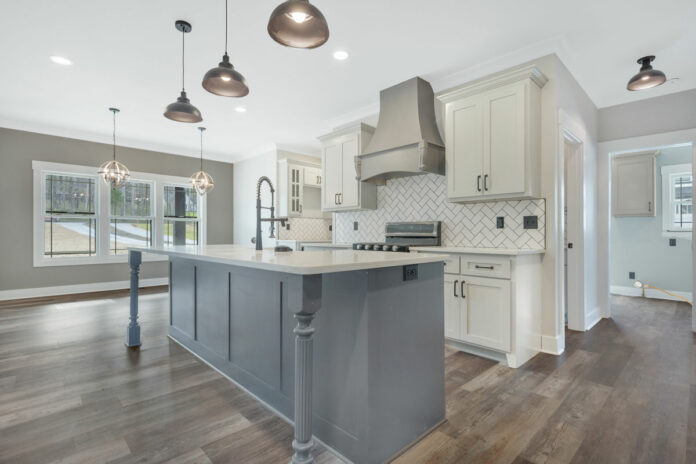 3598-Creek-Path-Rd-Int_-3