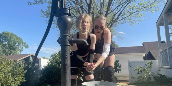 Miracle-Worker-at-Ivy-Green