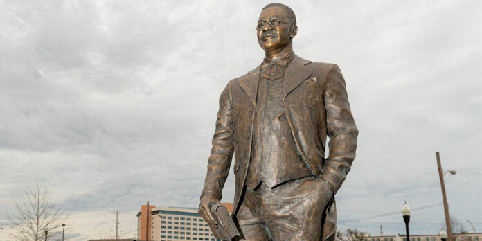 Dr-William-Hooper-Councill-Statue